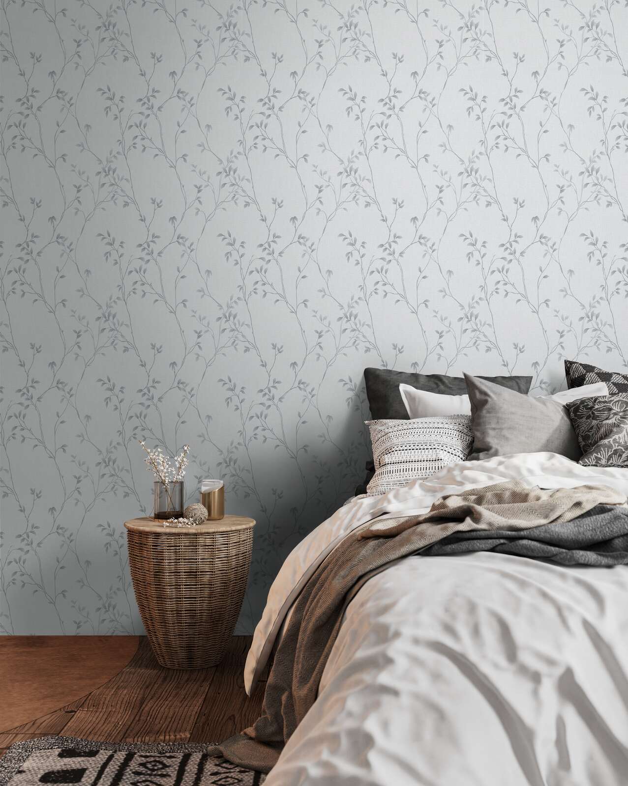             Textured non-woven wallpaper with tendrils and leaves in a simple look - grey, light grey
        