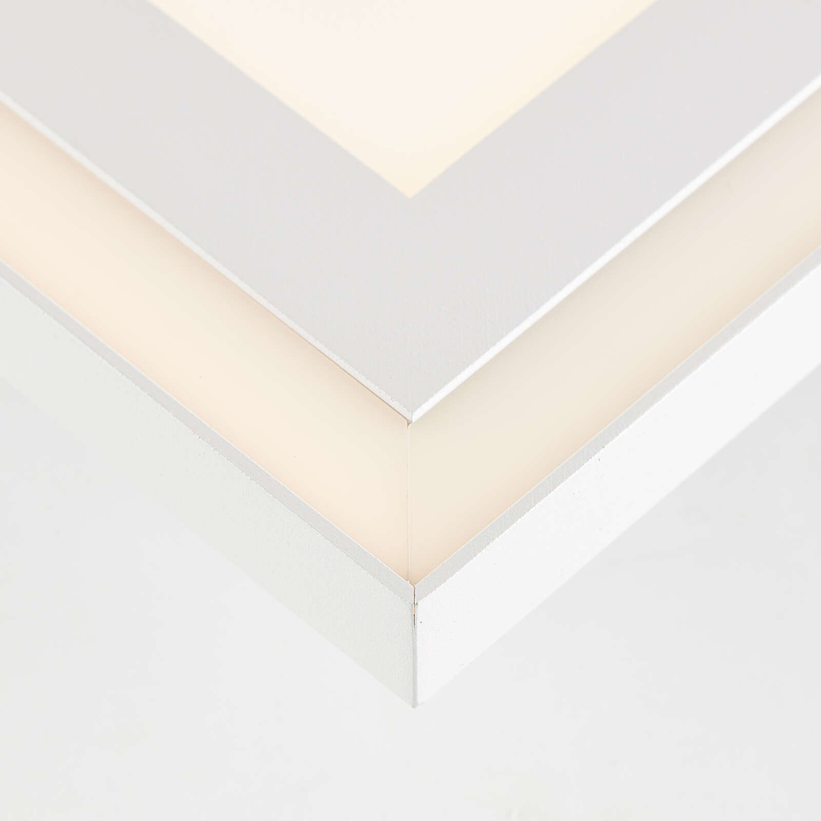             Plastic ceiling light - Kurt - White
        