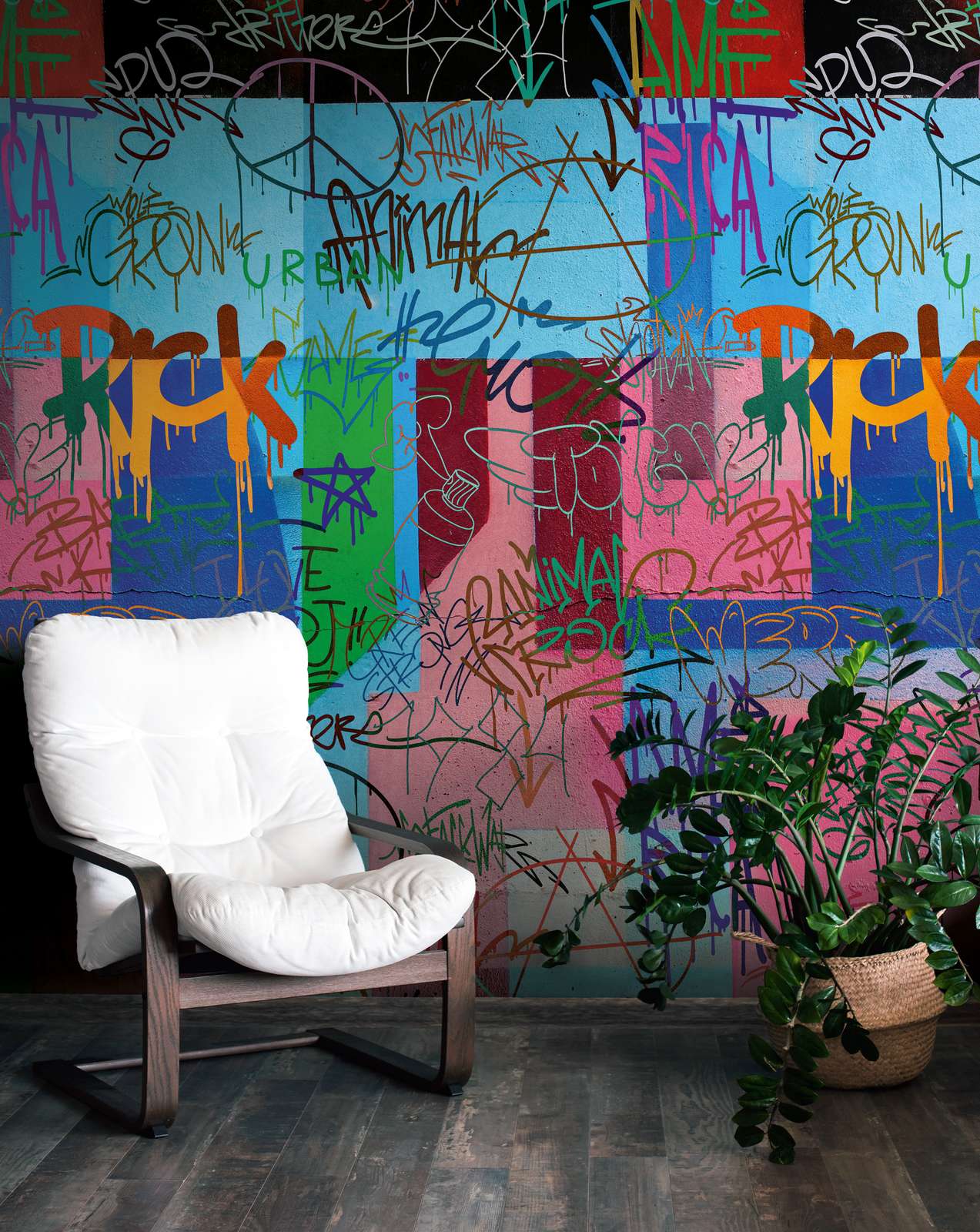             Urban non-woven wallpaper with a colourful graffiti motif and a large-scale pattern repetition - colourful, blue, pink
        