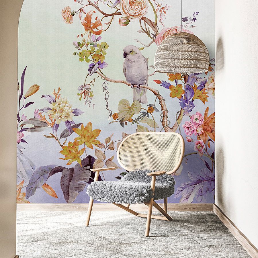 Digital behang »paradijs« - Vogel & bloemen met kleurverloop en linnen textuur op de achtergrond - Bont | Gladde, licht parelmoerglanzende vliesstof
