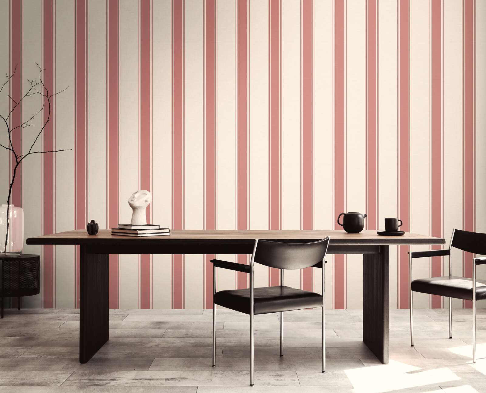             Classic striped wallpaper with a light texture - cream, red
        