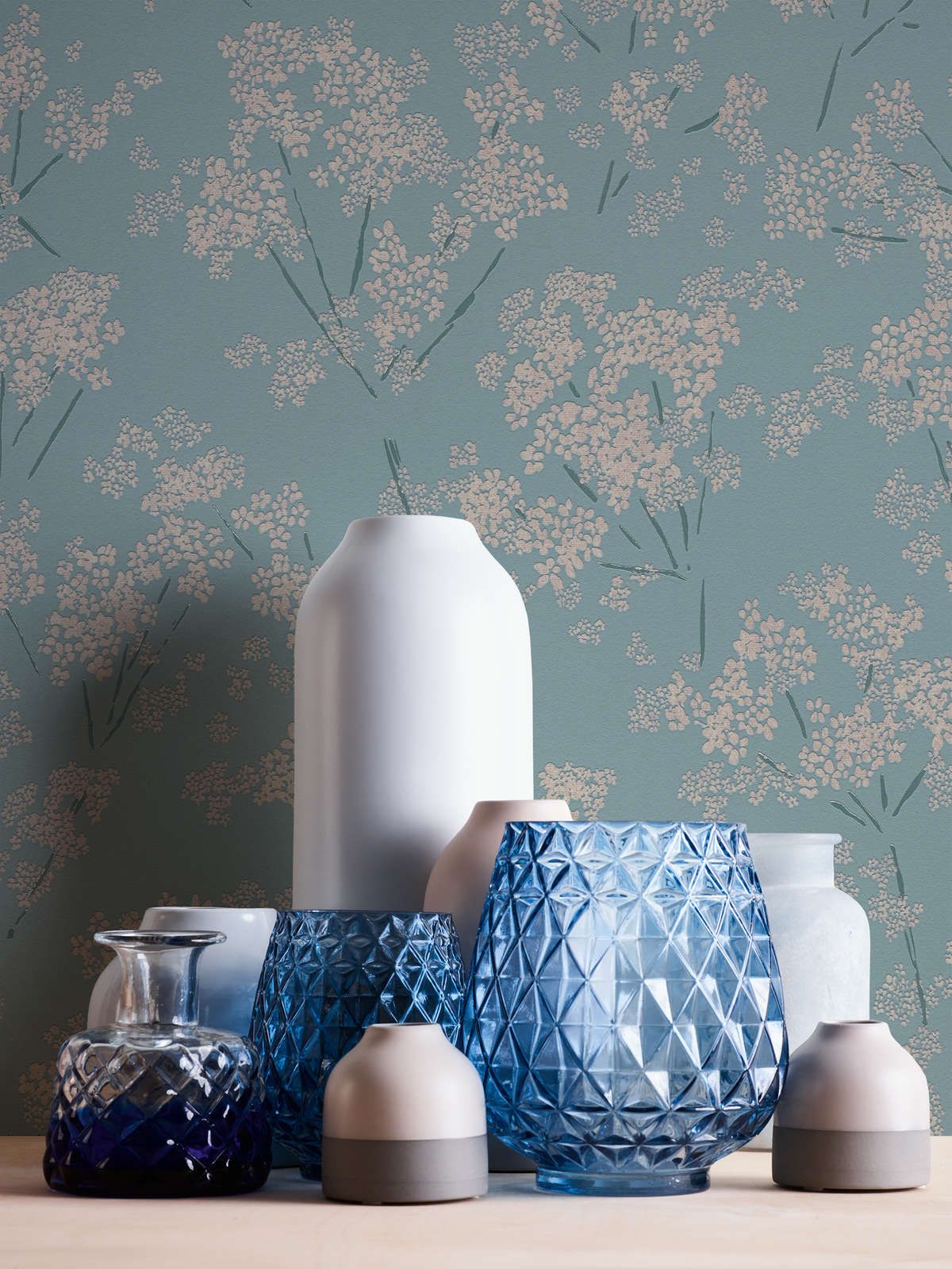             Floral non-woven wallpaper with abstract pattern - blue, beige, turquoise
        