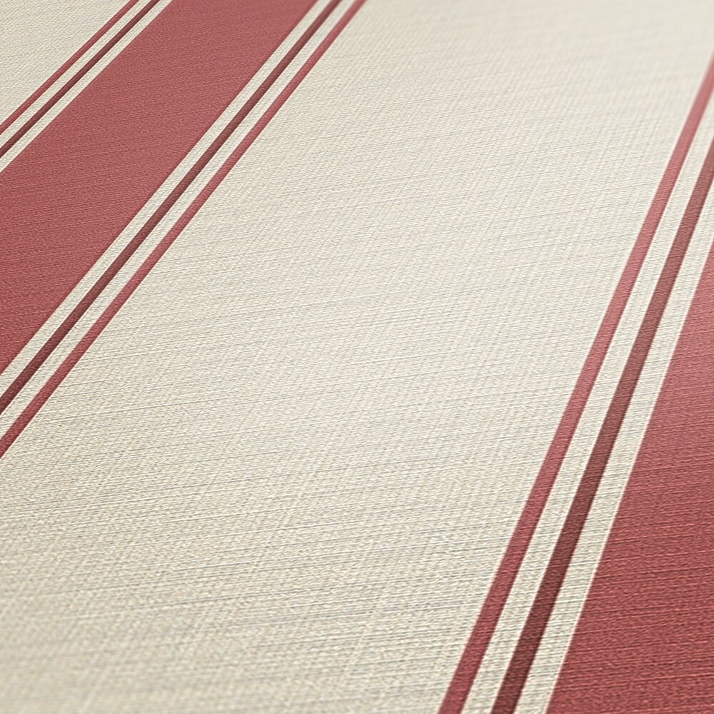             Classic striped wallpaper with a light texture - cream, red
        