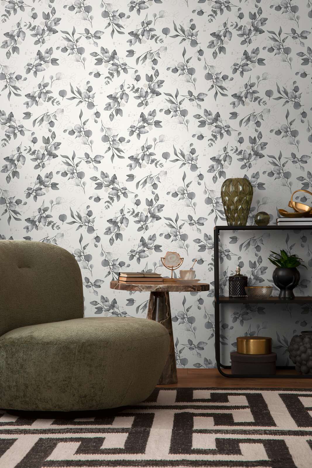             Non-woven floral wallpaper with glitter accents - white, black, grey
        