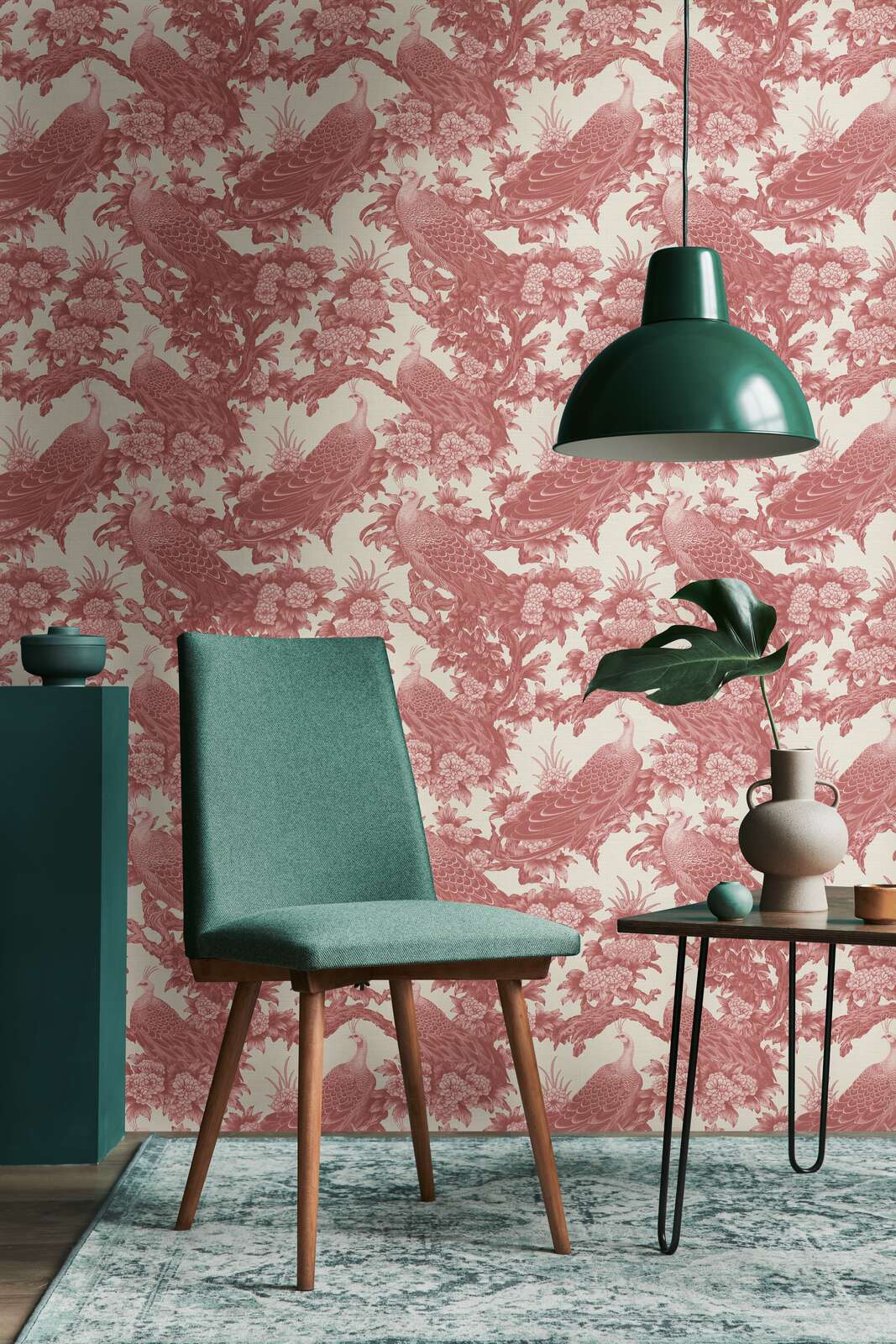             Non-woven wallpaper in English country house style with birds - red, cream, pink
        