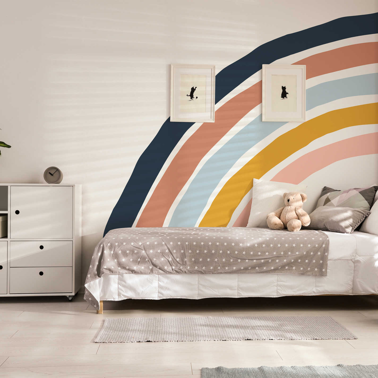 Mural para habitación infantil con arco iris pintado - Material sin tejer liso y ligeramente brillante
