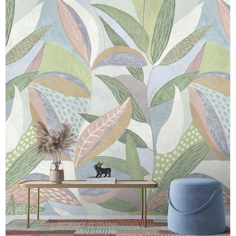 Fotomural »emilia« - Coloreado estampado de hojas en tonos pastel delante de una textura de yeso de hormigón - verde, azul, rosa | Tela no tejida de textura ligera
