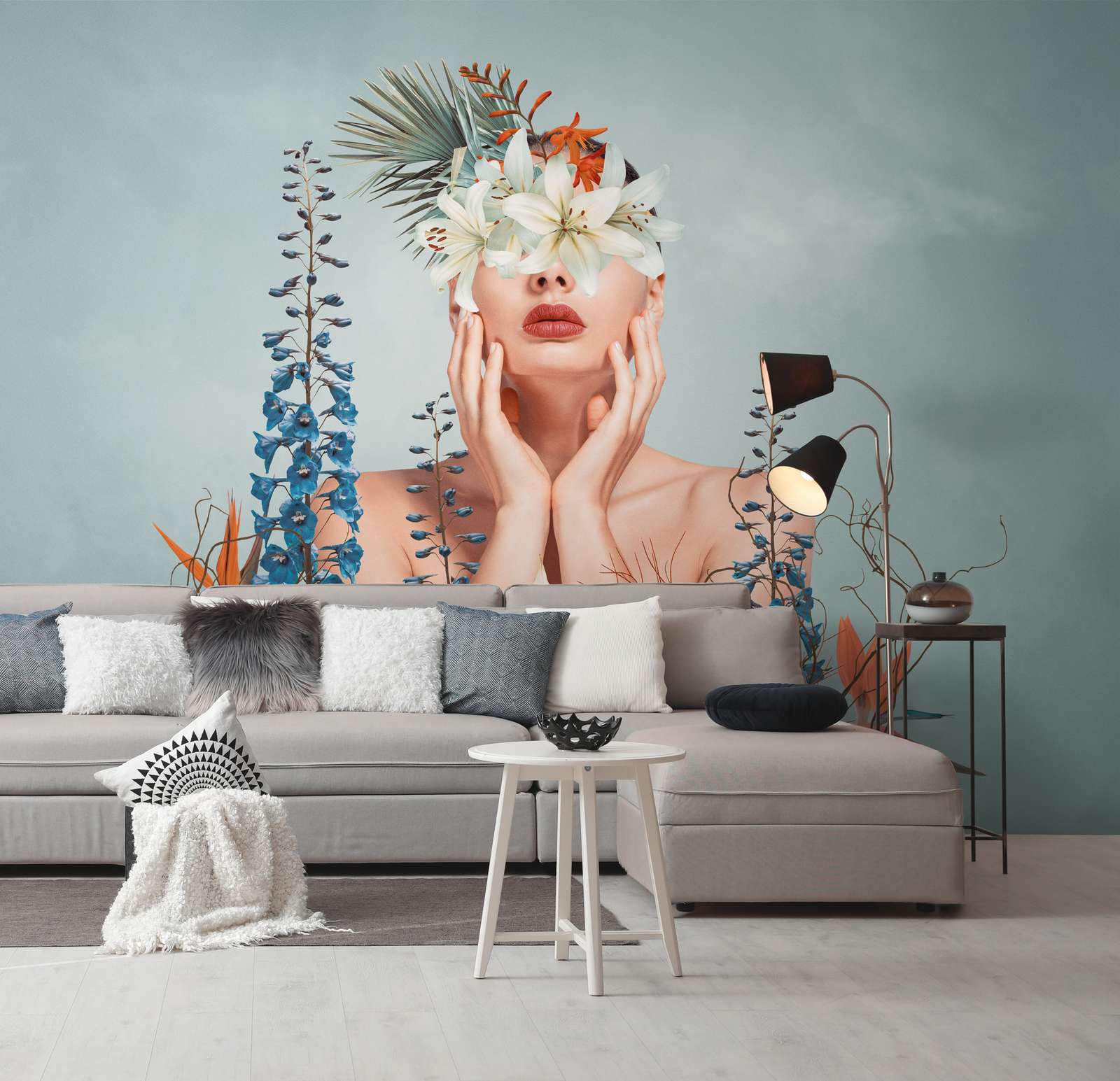             Extravagant vliesbehang met bloemen- en vrouwenmotieven op een subtiele achtergrond - blauw, beige, groen
        