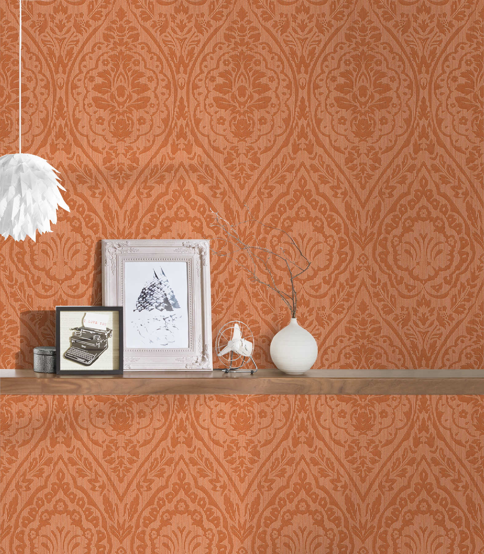             Papier peint motif floral ornemental avec effet de texture dimensionnel - orange
        