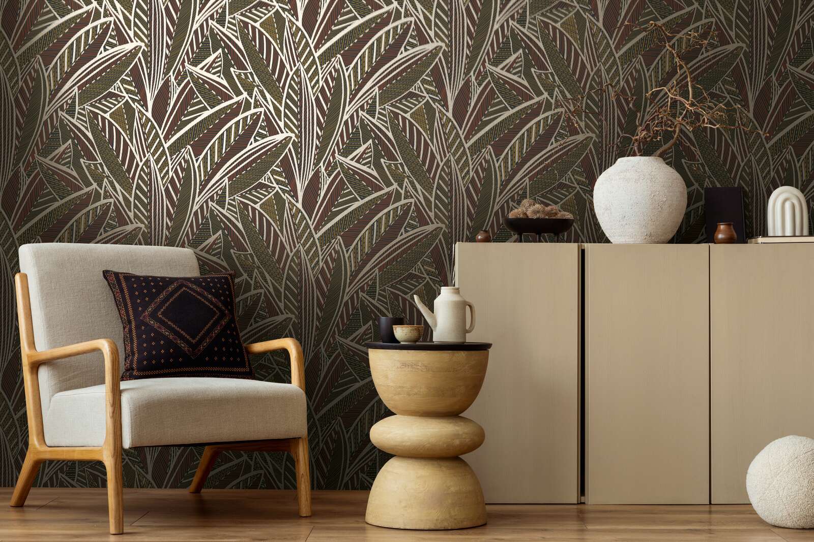             Palm leaves non-woven wallpaper with a jungle feel and glossy accents - brown, yellow, red
        