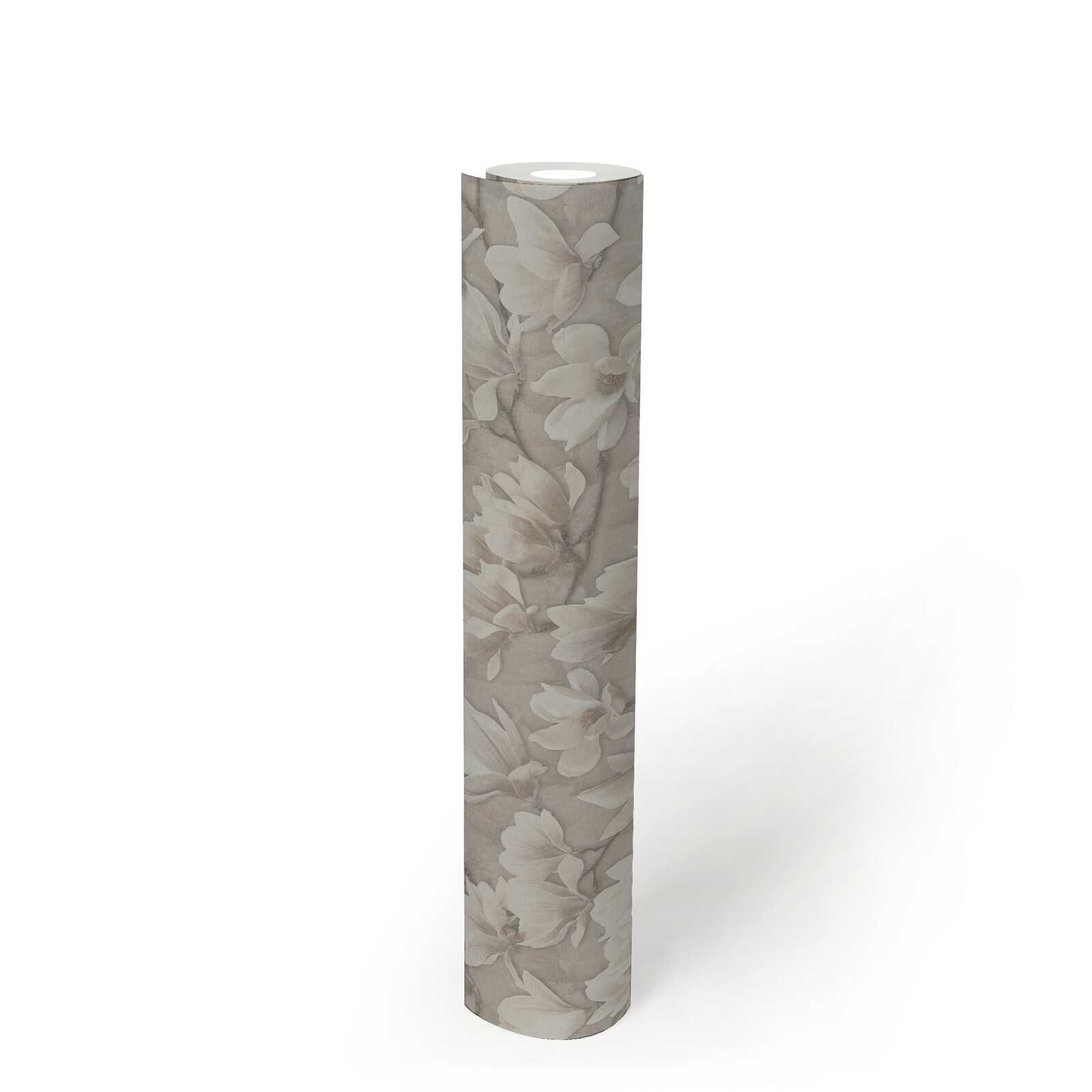             Non-woven wallpaper with all over magnolia floral motif print - beige, cream, white
        