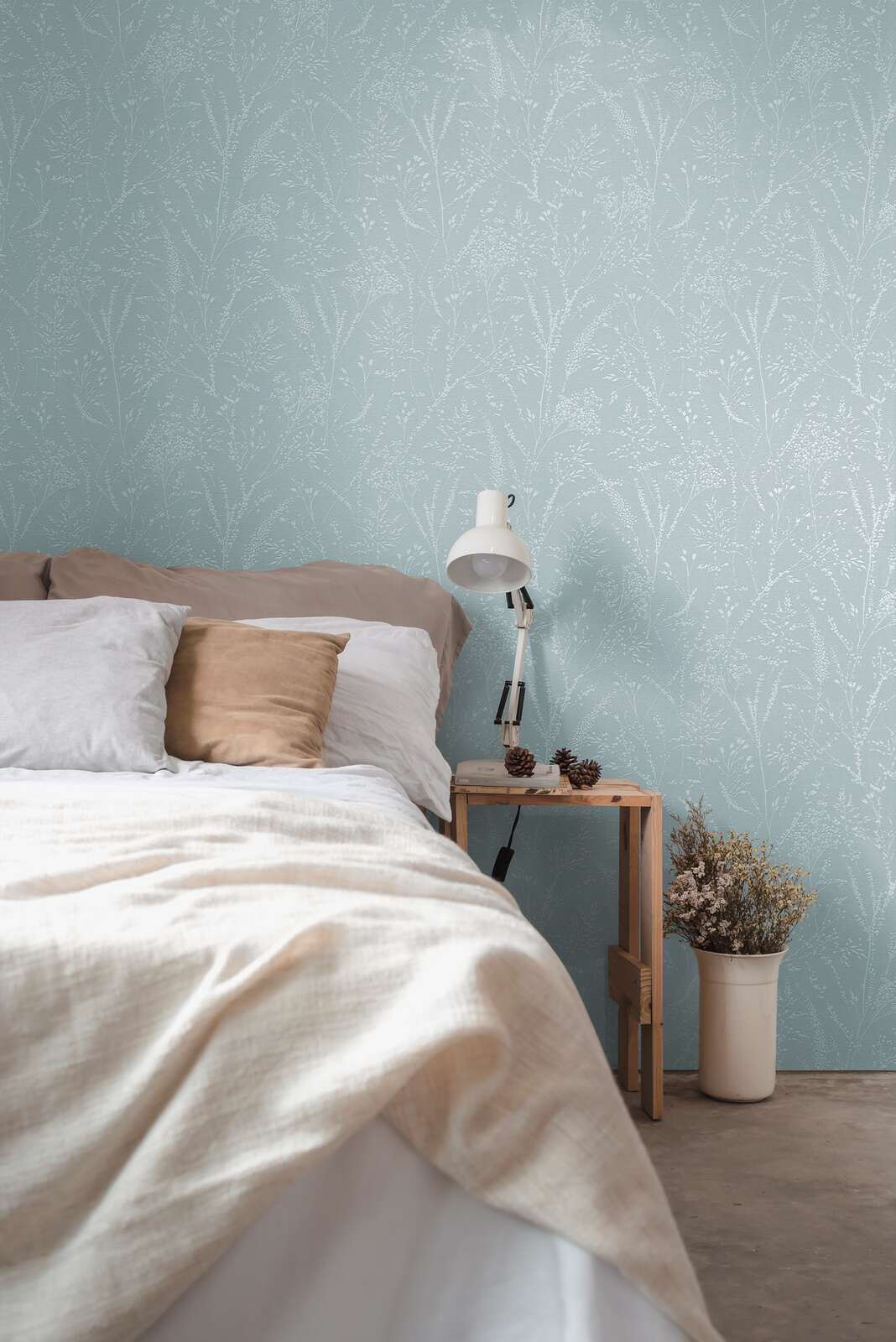             Non-woven wallpaper with glittering floral and tendril design on textile surface - light blue, white
        