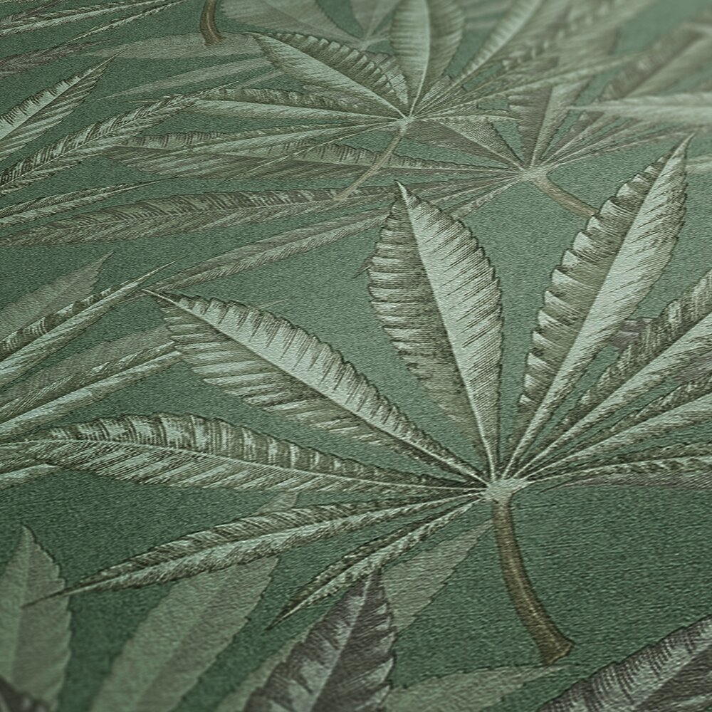             Non-woven wallpaper with leaf pattern in jungle look - green
        