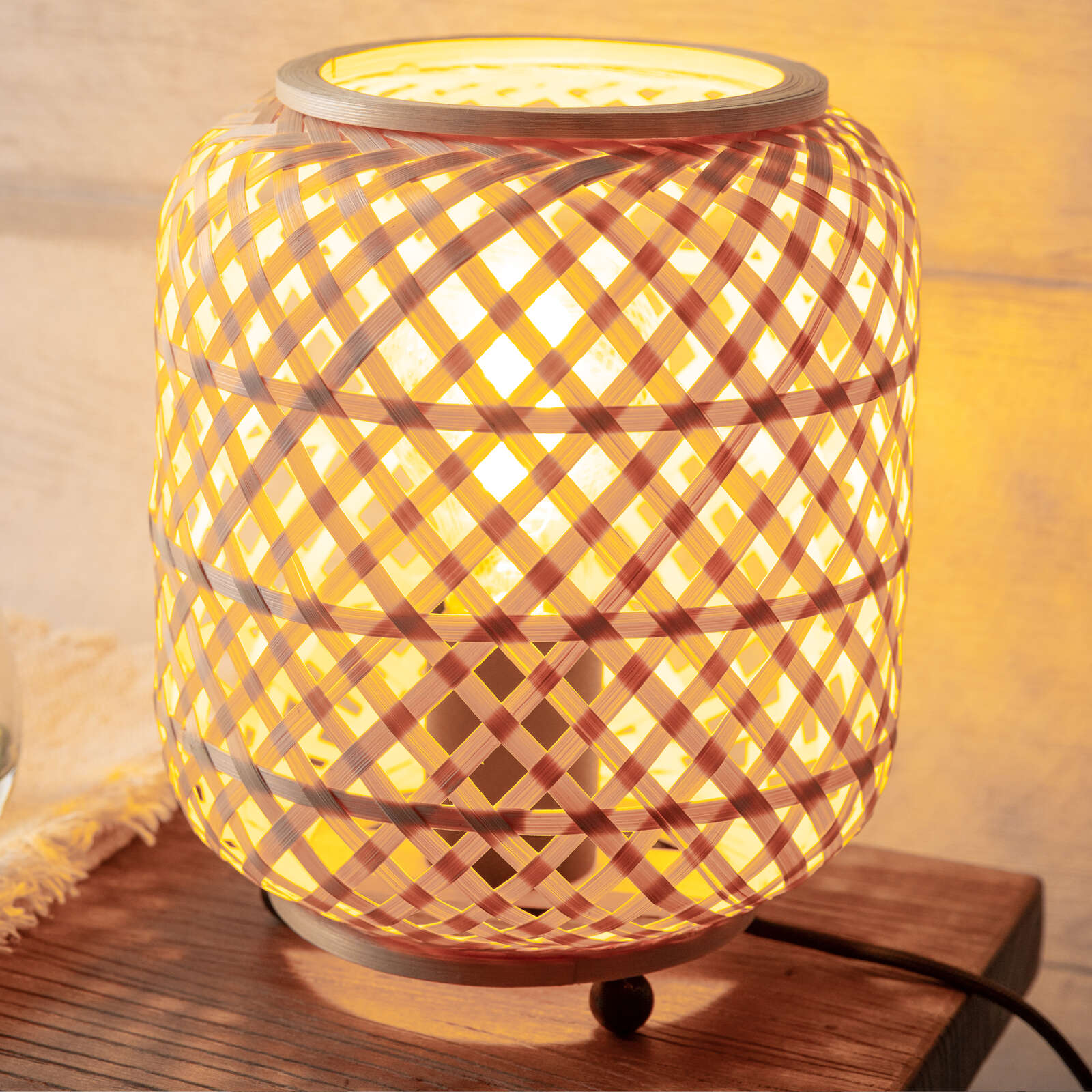             Lámpara de mesa de bambú - Lina - Marrón
        