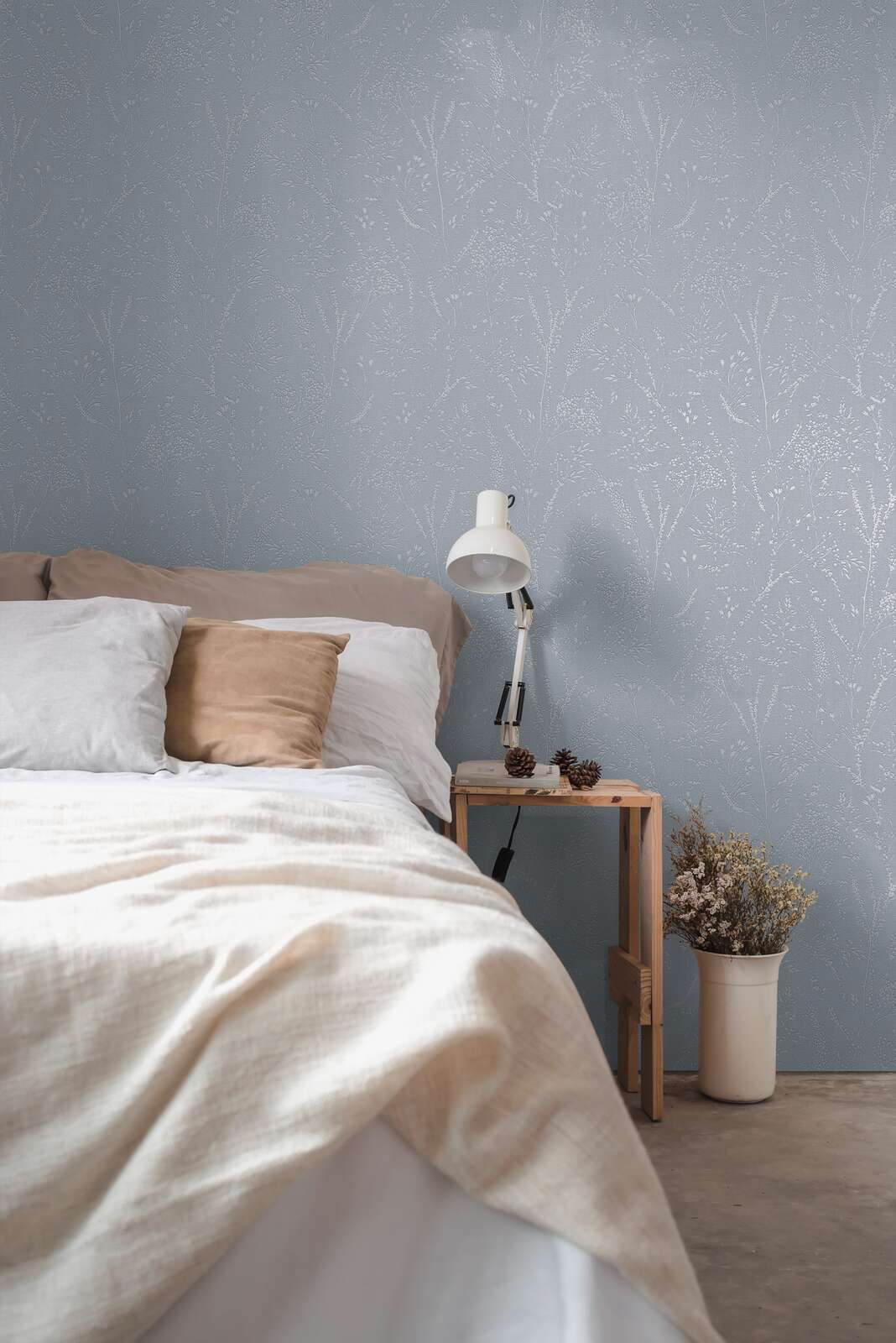             Textured non-woven wallpaper with a simple floral motif - blue, grey
        