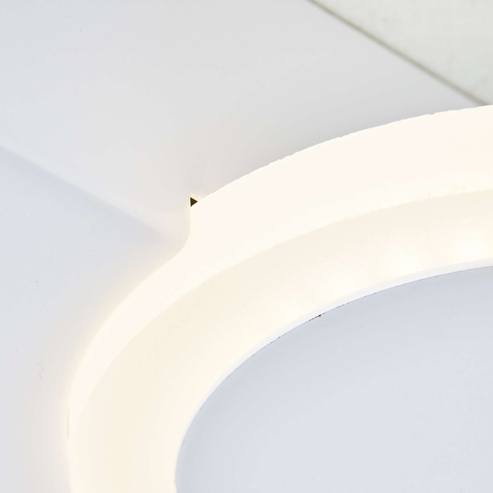             Plastic spotlight bar - Lilly 3 - White
        