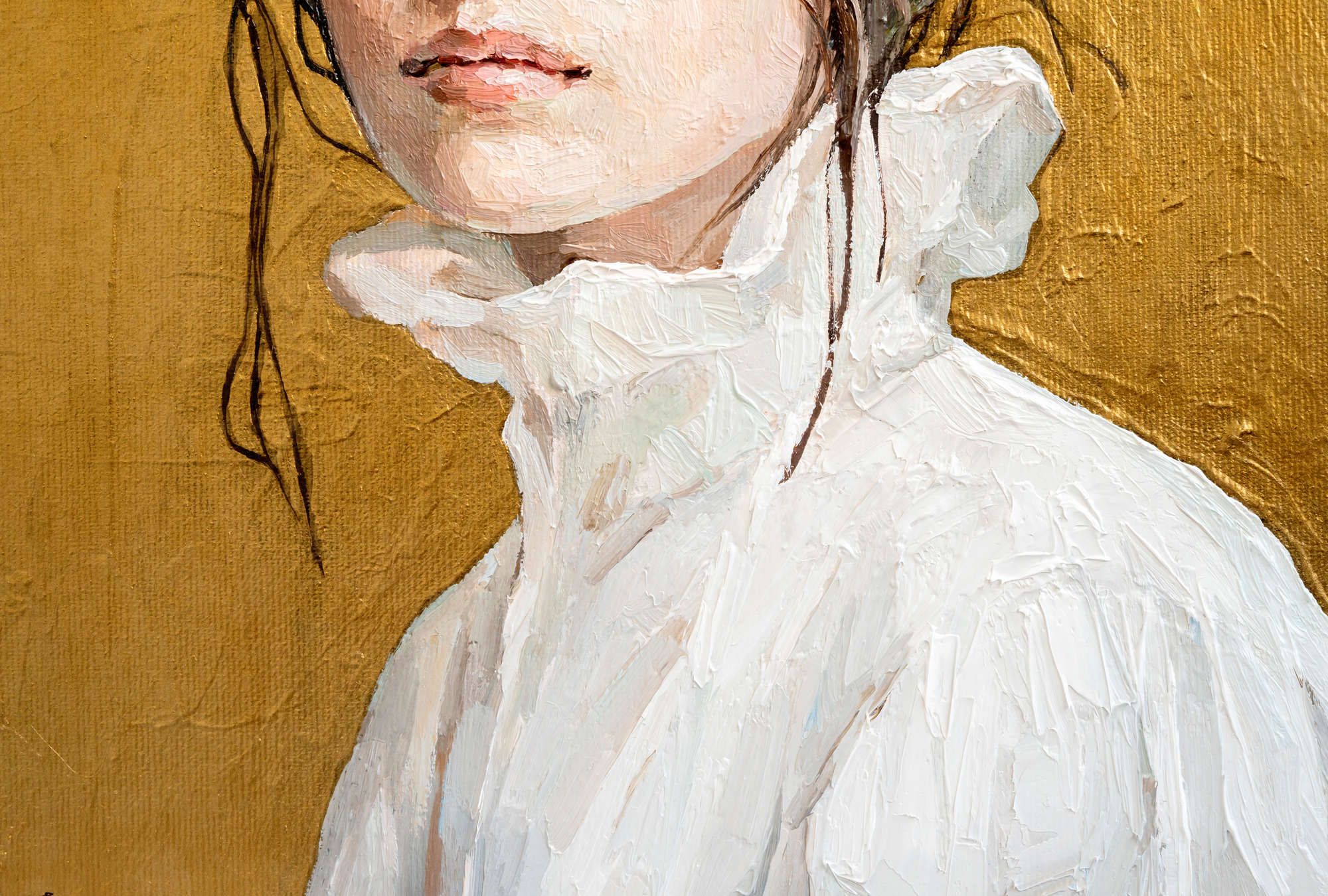             Fotomural »golda« - retrato parcial de una mujer - obra de arte con estructura de lino | tejido no tejido ligeramente texturado
        