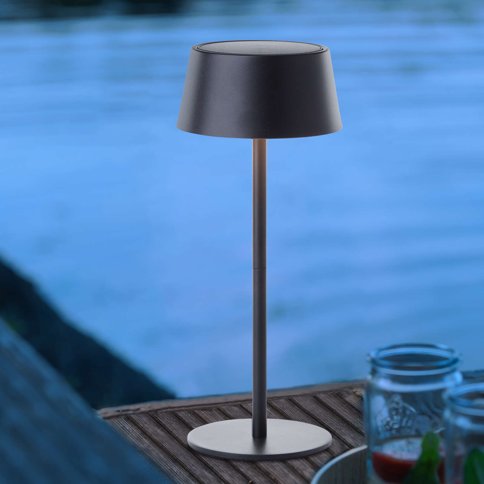             Lampada da tavolo in metallo - Outy 3 - Nero
        