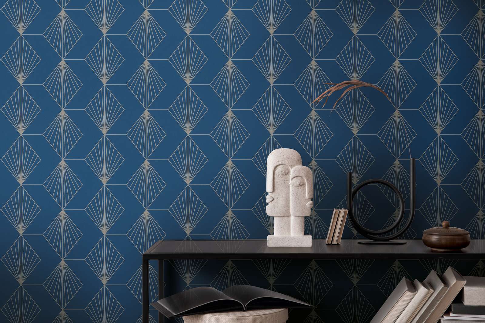             Papel pintado tejido-no tejido de diseño con motivo gráfico en estilo Art Déco - azul, dorado
        