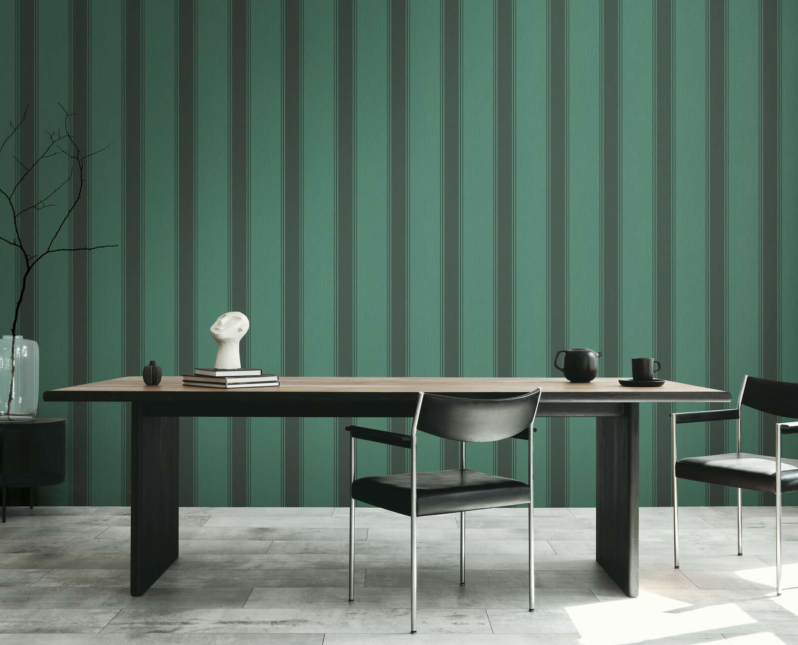             Striped non-woven wallpaper with contrast - green, black, grey
        