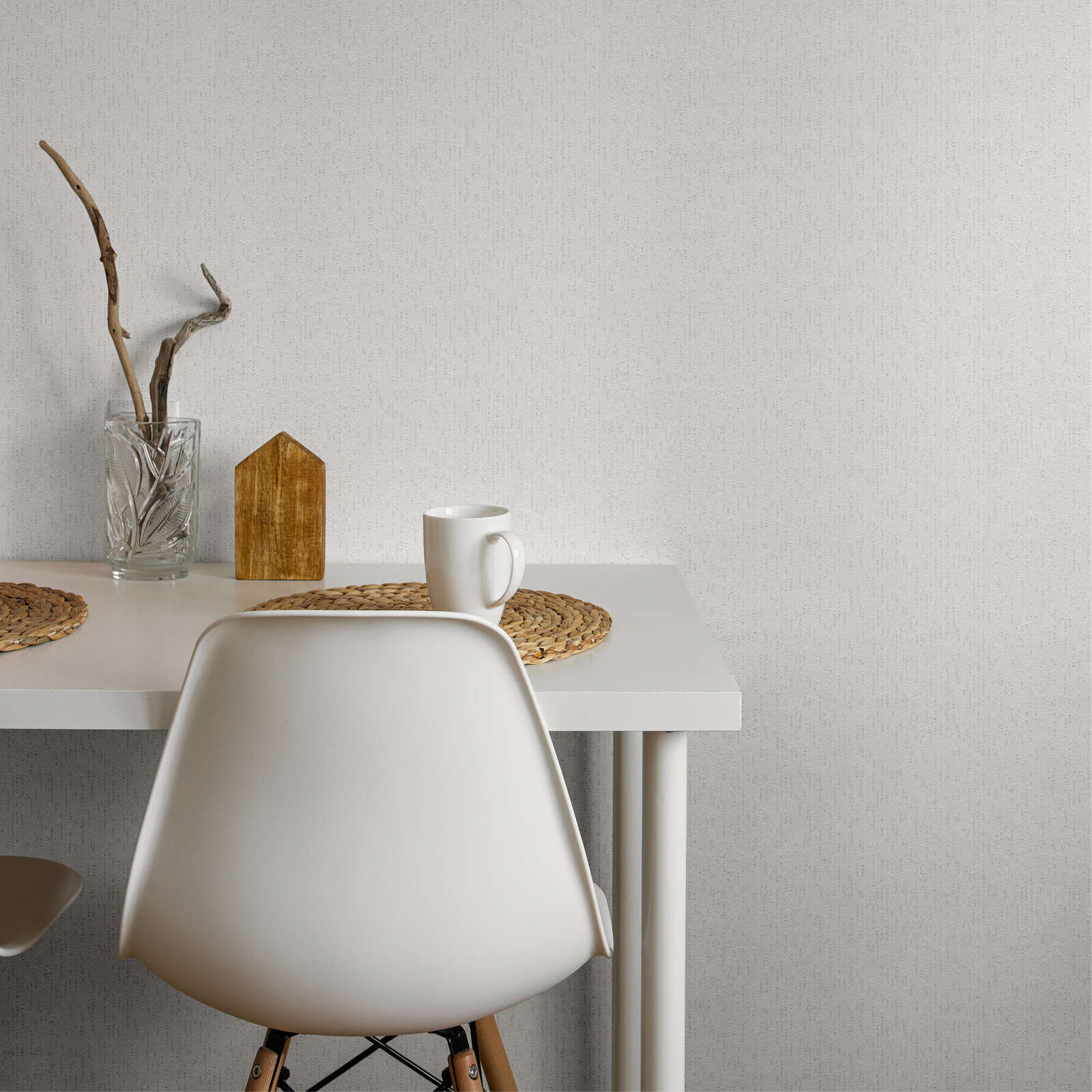             Paintable non-woven wallpaper with lines structure
        