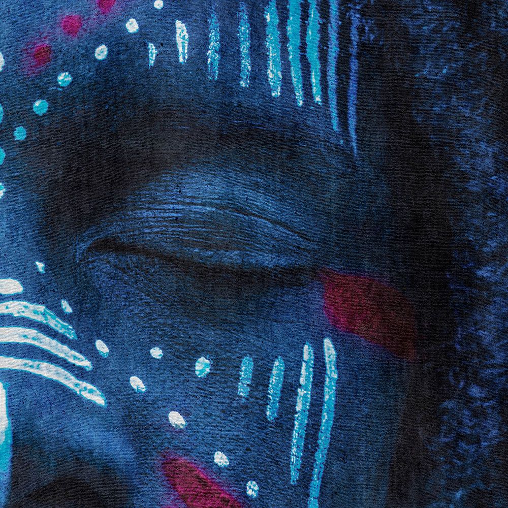             papier peint en papier panoramique »mikala« - Portrait africain bleu avec structure gobelin - intissé mat, lisse
        