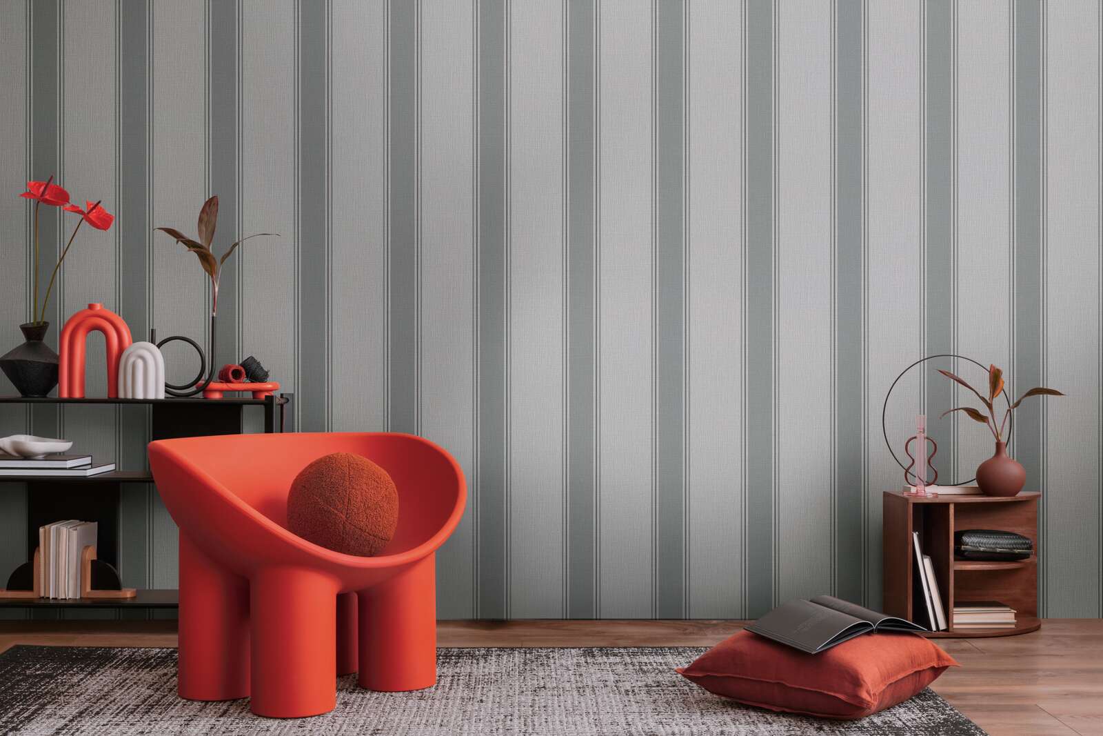             Non-woven wallpaper with stripes classic - grey
        