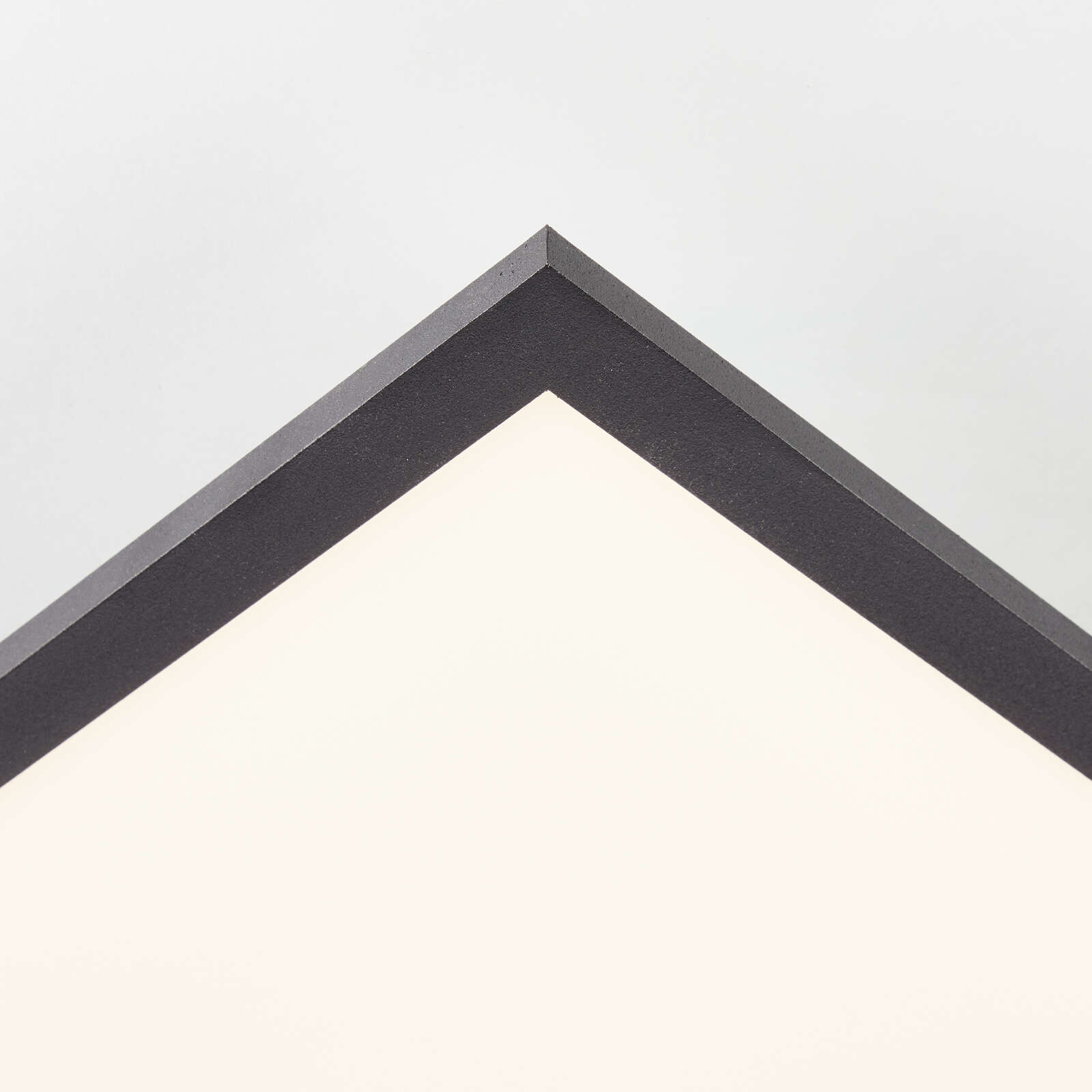             Plastic ceiling light - Jolien 3 - Black
        