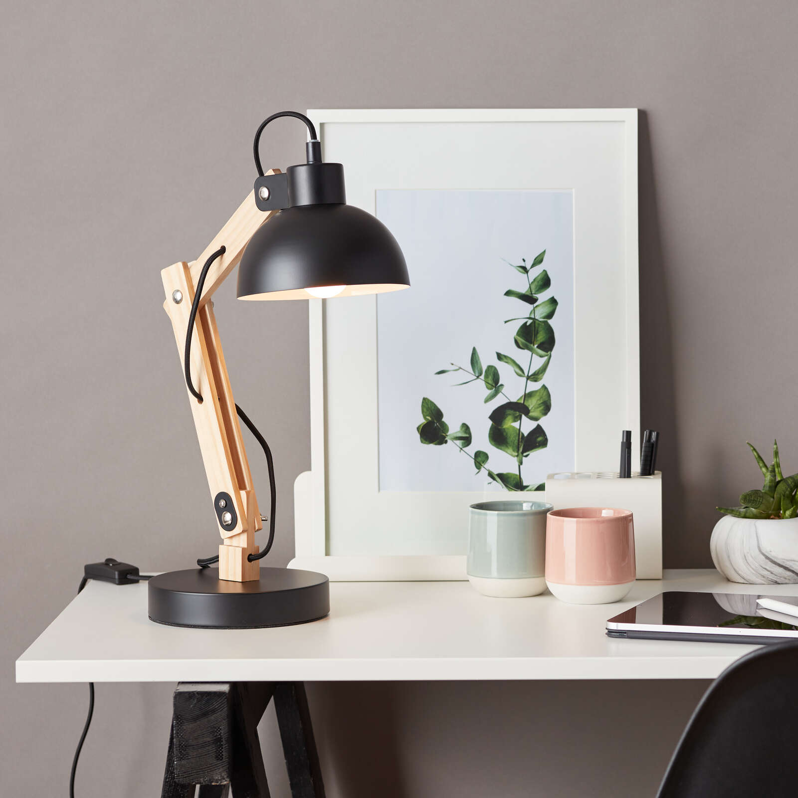             Lampe de table en bois - Lisa 2 - Noir
        