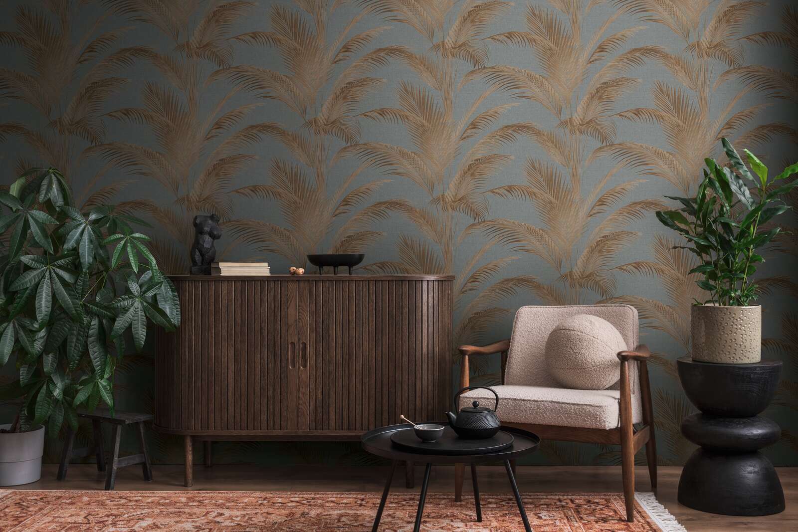             Non-woven wallpaper with palm tree pattern and metallic accents in gold - grey, rust, metallic
        