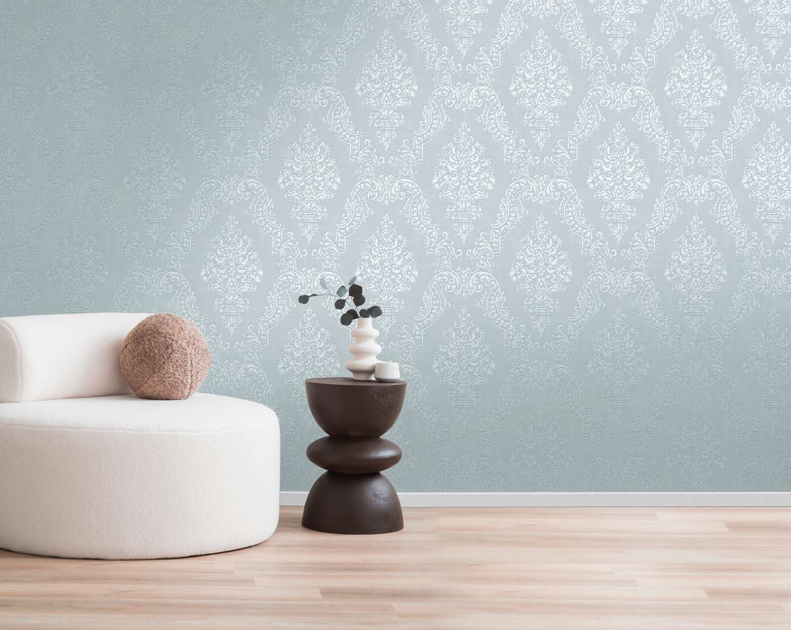             Vintage non-woven wallpaper in baroque design with glitter effect - grey, silver
        