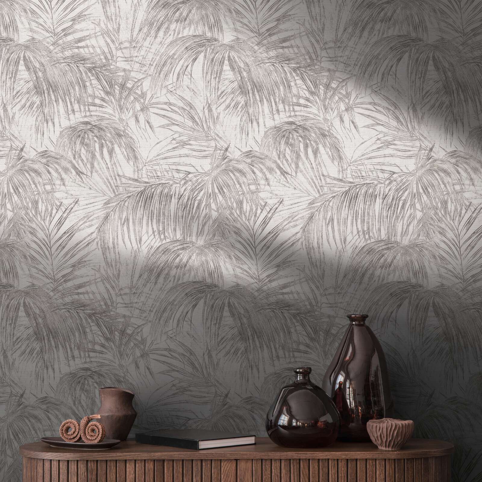             Faded jungle motif wallpaper with textured design - white, grey
        