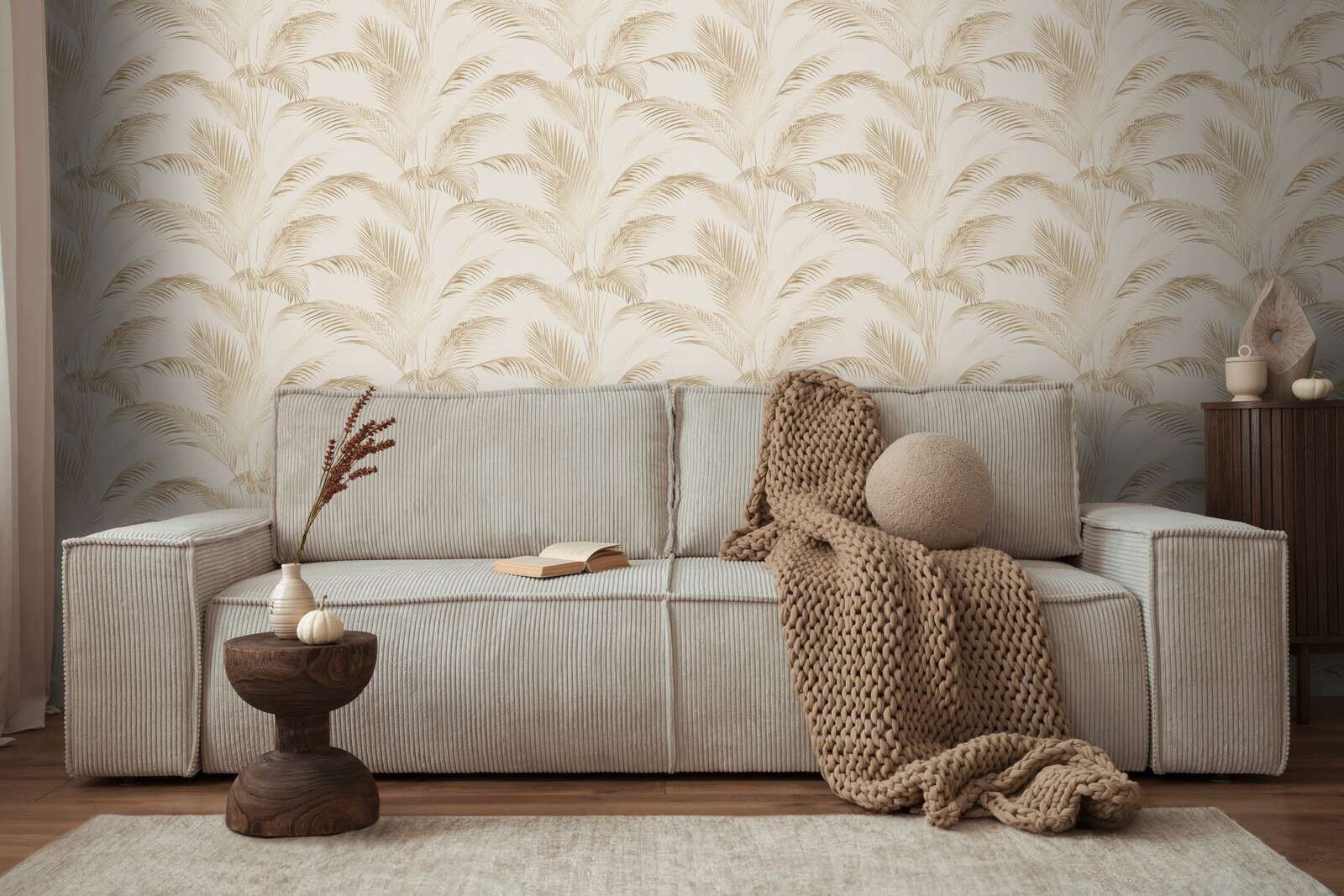             Non-woven wallpaper with palm leaves in soft colours - cream, beige, brown
        