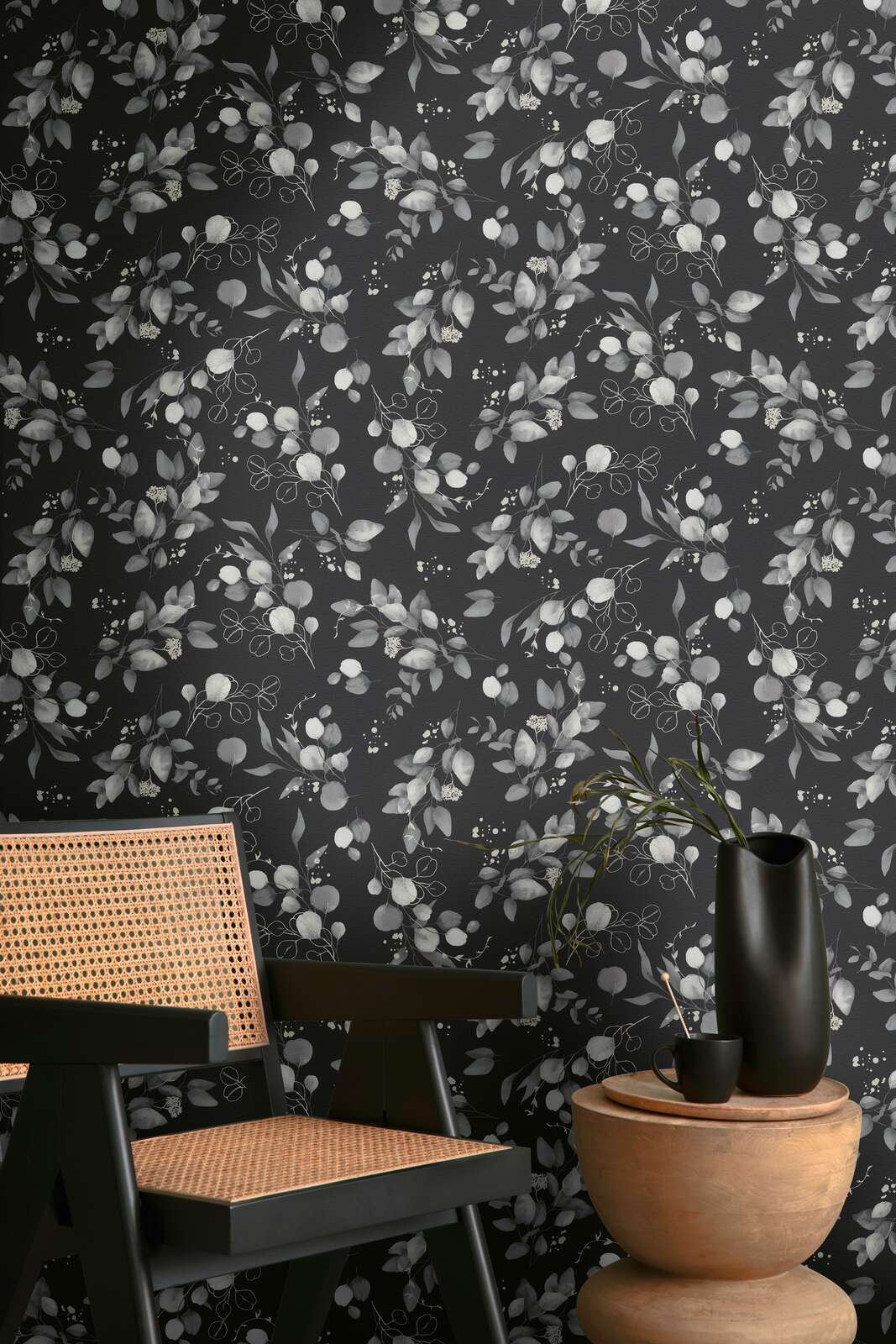             Papel pintado tejido-no tejido brillante con motivos florales y zarcillos - negro, gris, plata
        