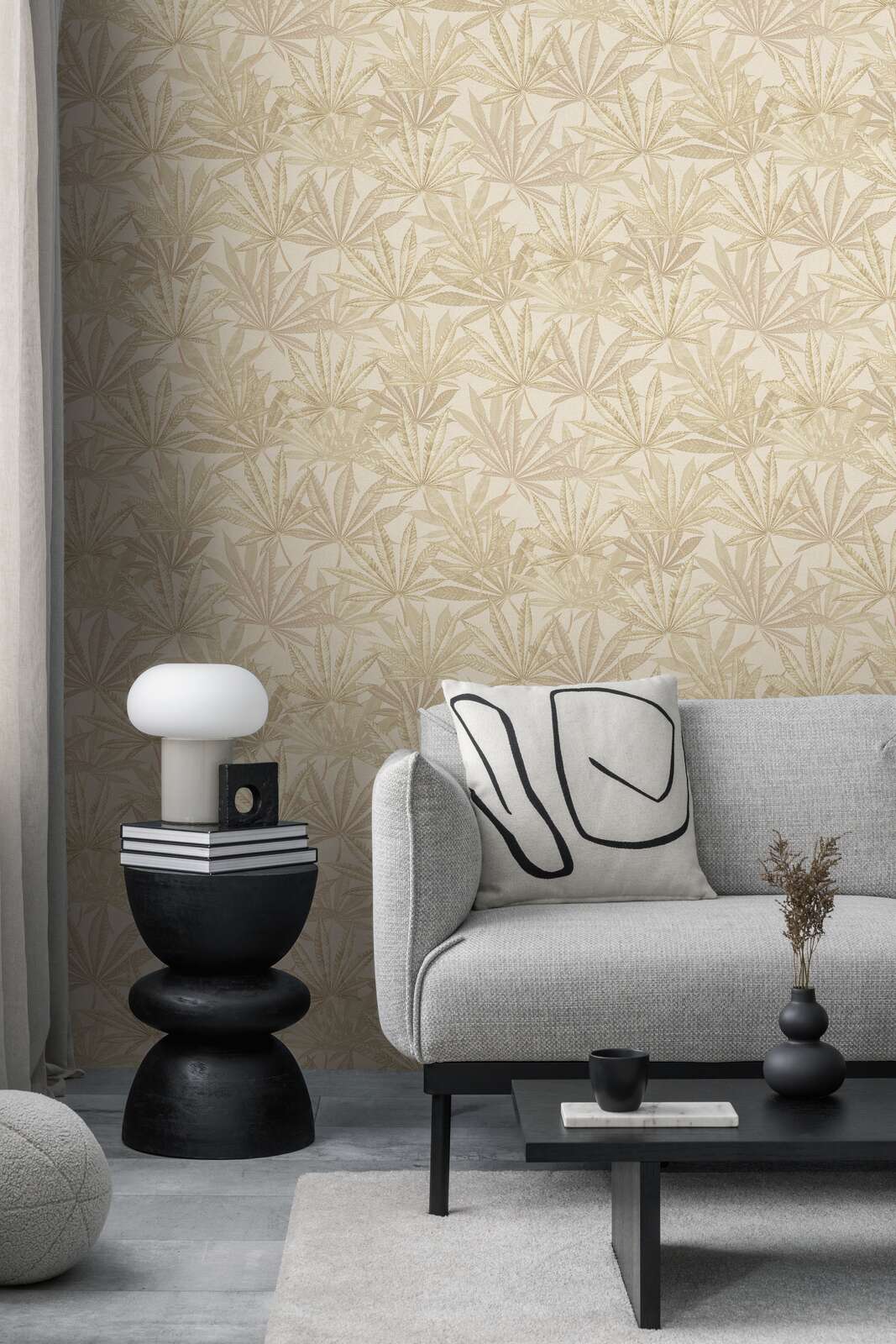             Jungle wallpaper with leaf pattern in vintage look - cream, beige
        