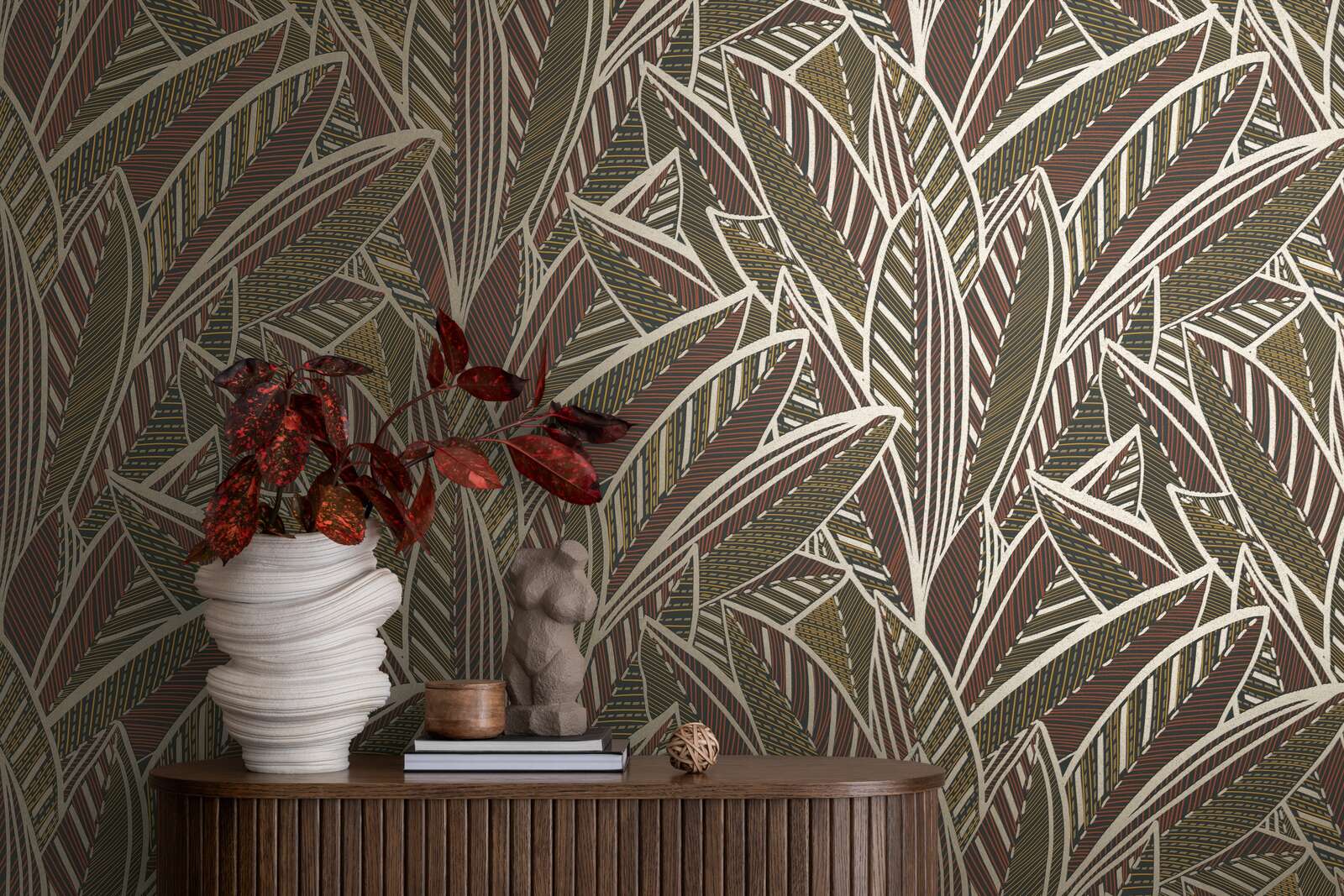             Palm leaves non-woven wallpaper with a jungle feel and glossy accents - brown, yellow, red
        