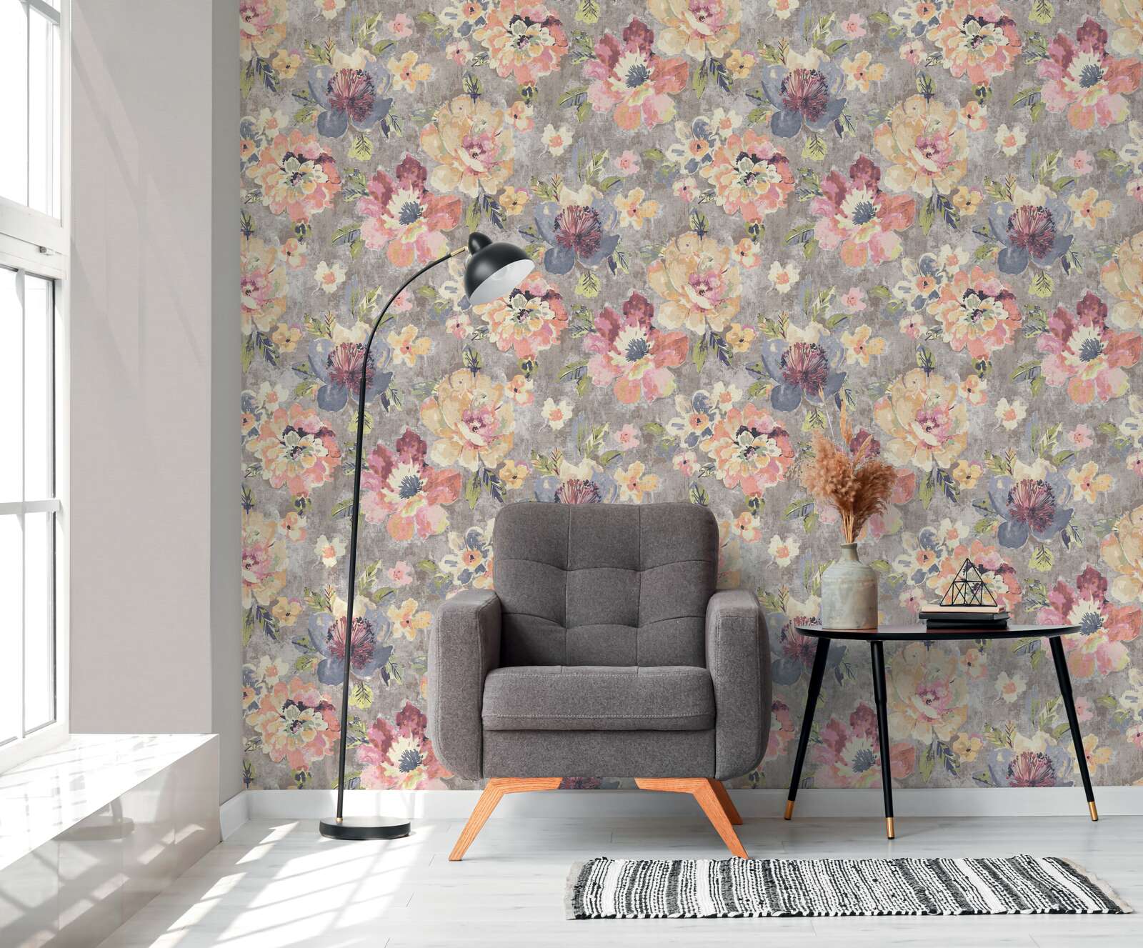             Non-woven floral wallpaper in watercolour and vintage look - colourful, grey, pink
        