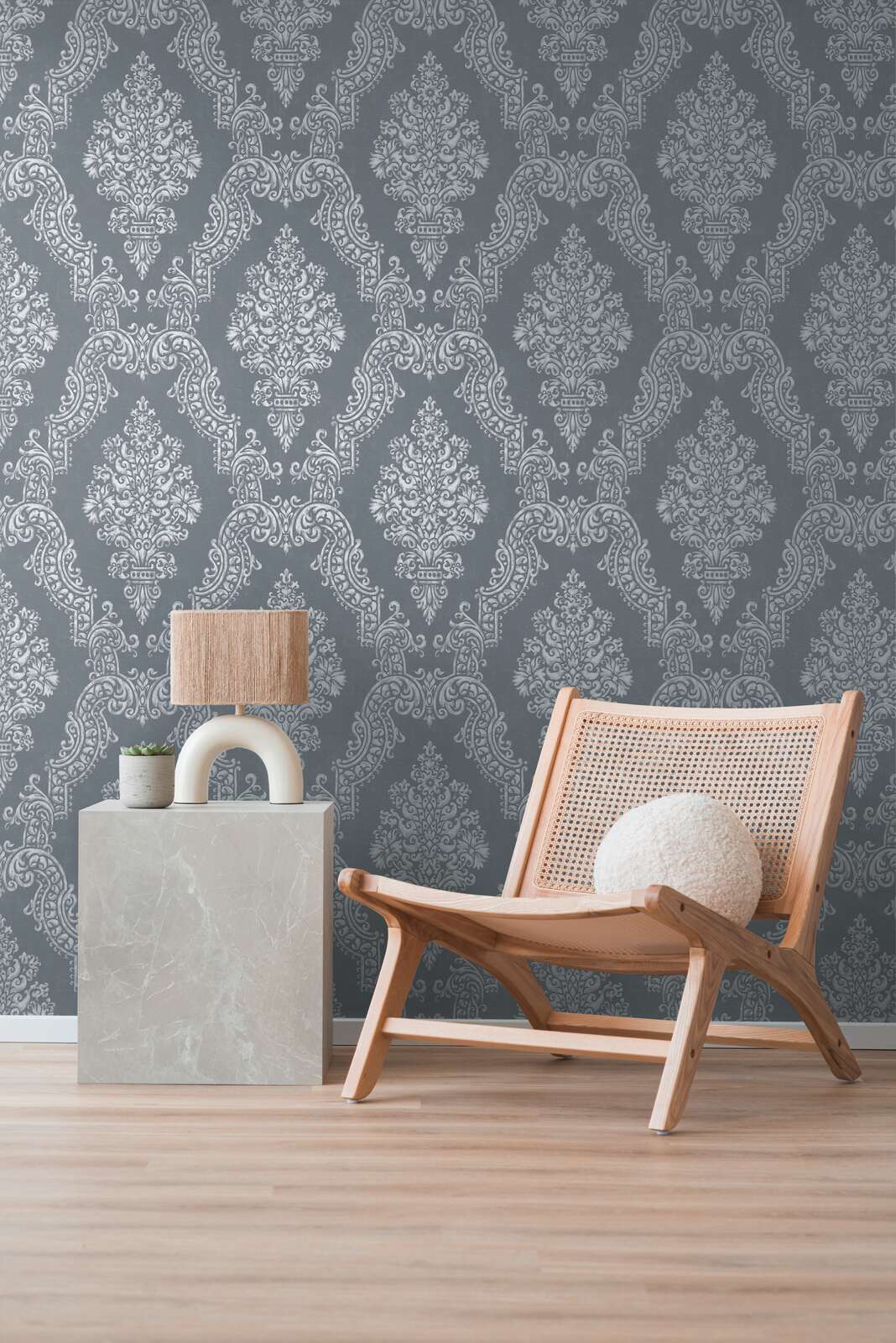             Vintage non-woven wallpaper in elegant baroque style - anthracite, grey
        