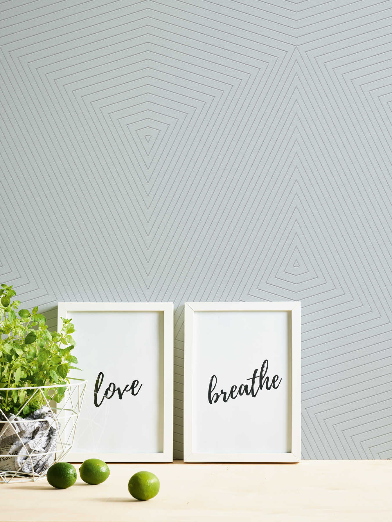             Non-woven wallpaper line pattern and metallic effect - grey, silver
        